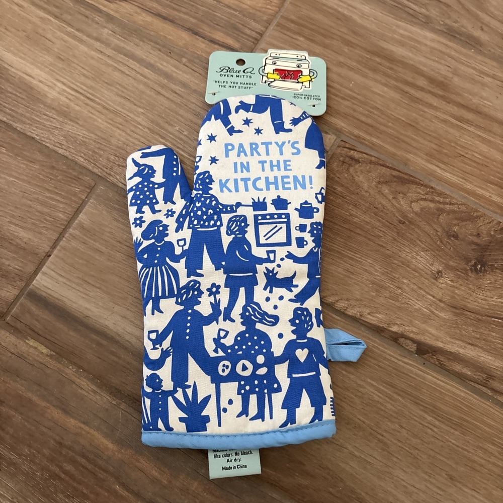 Blue Q Party In the Kitchen Oven Mitt Blue White 100% Cotton New With Tags